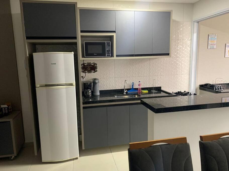 Apartamento Alto Padrao Tenorio 2suites Com Ar, Wifi E Piscina Ubatuba